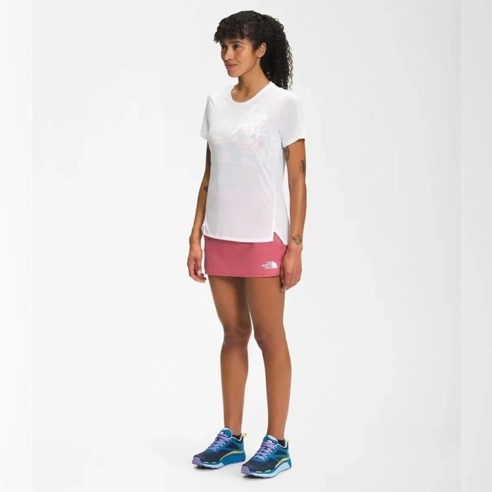 The North Face Size XL, Movmynt 13" Women’s Slim Fit Skirt. New With Tags
